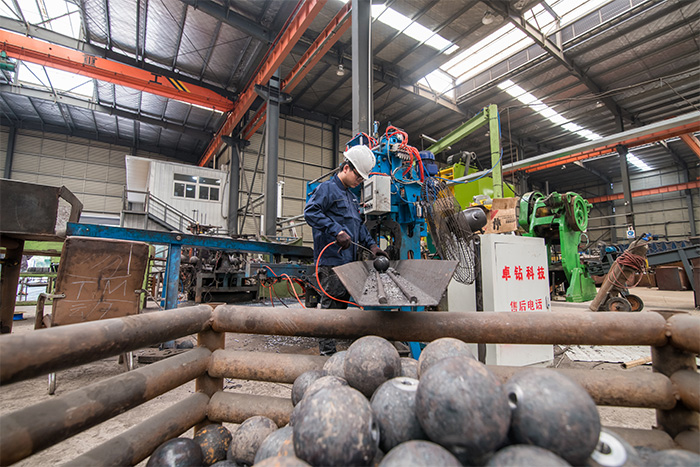 通化网架配件-螺栓球加工车间